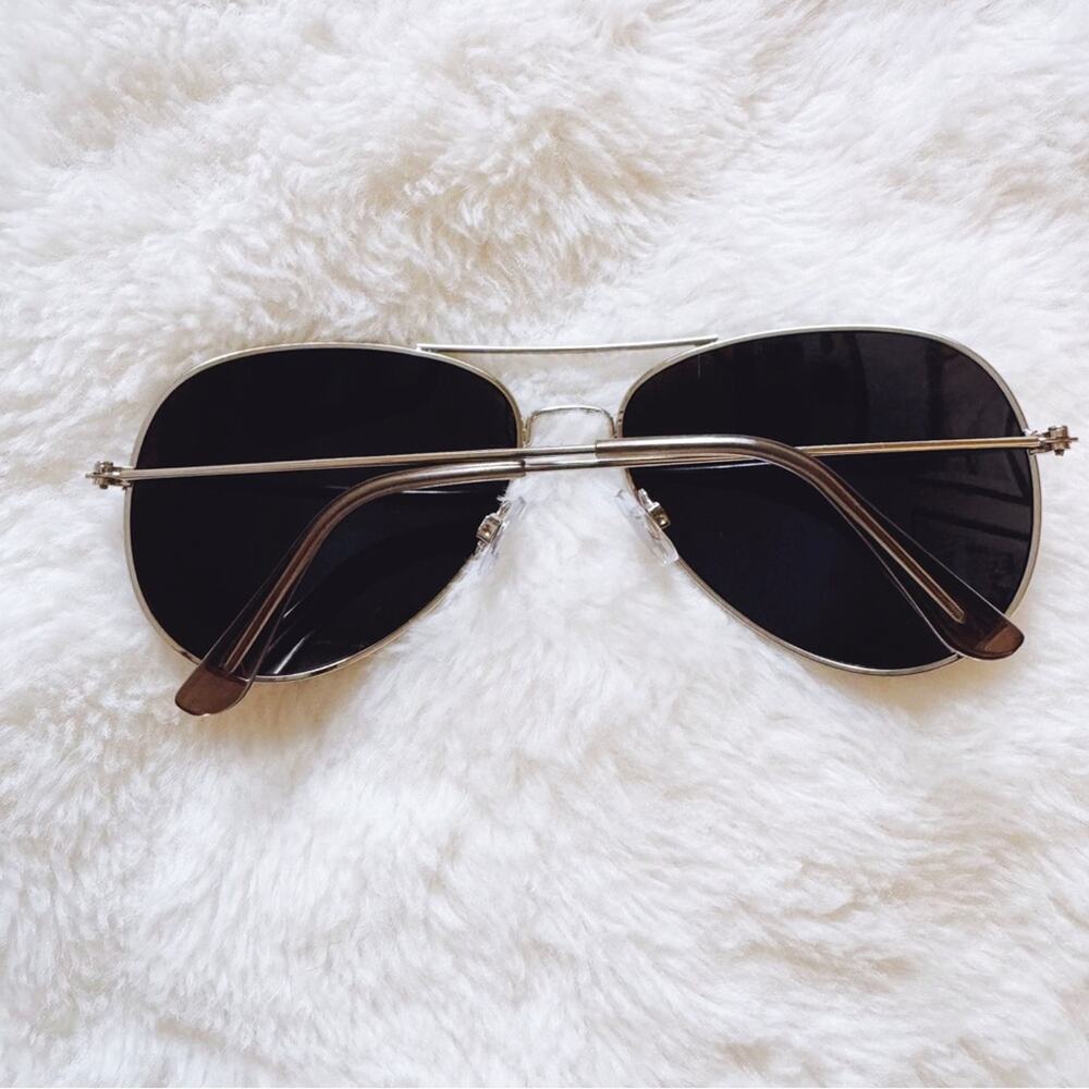 Carter Silver Classic Aviator Sunglasses - Picture 11 of 11
